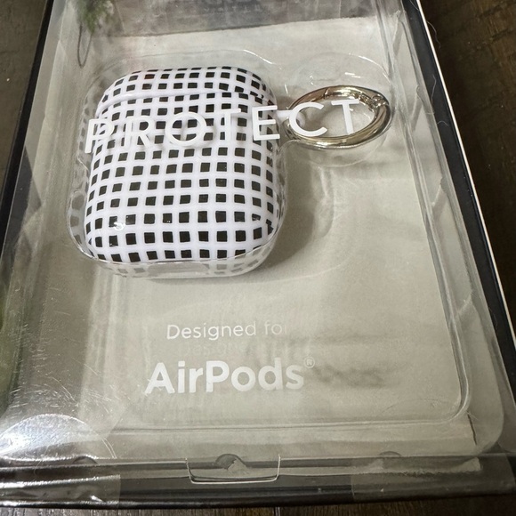 Bundle of 12 mixed style Airpod Case’s - Picture 7 of 9